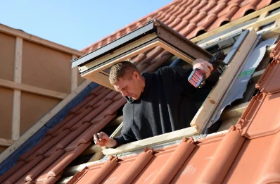 Pose de fenêtres de toit Velux à Laborde